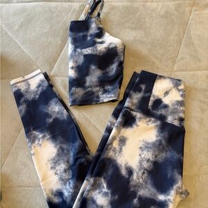 Old Navy Blue and White Tie-Dye Activewear Set